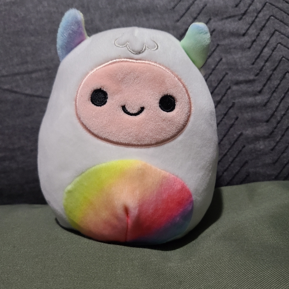 Yeti Squishmallow